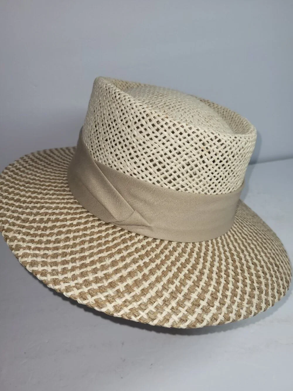 Walter Hagen Men's Golf Sun Hat Woven 100% Paper Straw Beige Wide Brim Logo
